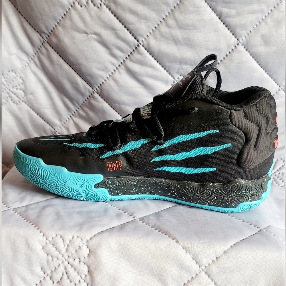Puma MB.03 "Blue Hive", part of LaMelo Ball's signature basketball shoe line. - Picture 3 of 7